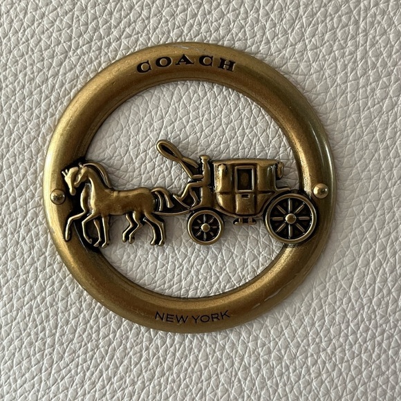 Coach Elle Hobo Shoulder Crossbody Handbag Hobo Pebbled Leather Off White - Picture 2 of 16